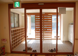 ＡＬＳＯＫケアホーム和光下新倉の玄関