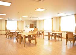ＡＬＳＯＫケアホーム新松戸の食堂兼リビング